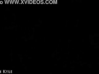 Vacation teen delivers flawless public blowjob