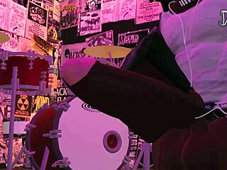 dami dances hot in the night club scene