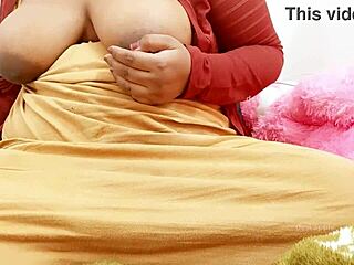 bengali bhabhi flaunts her sexy bouncy tits